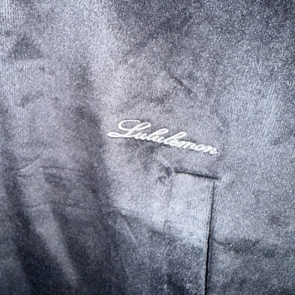 Lululemon NWT Plush Velour Oversized Half Zip Black. SOLD OUT - Picture 8 of 9